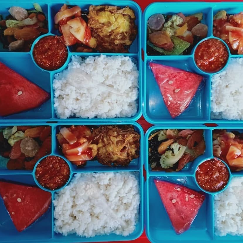 Lunchbox Harian Lengkap thumb