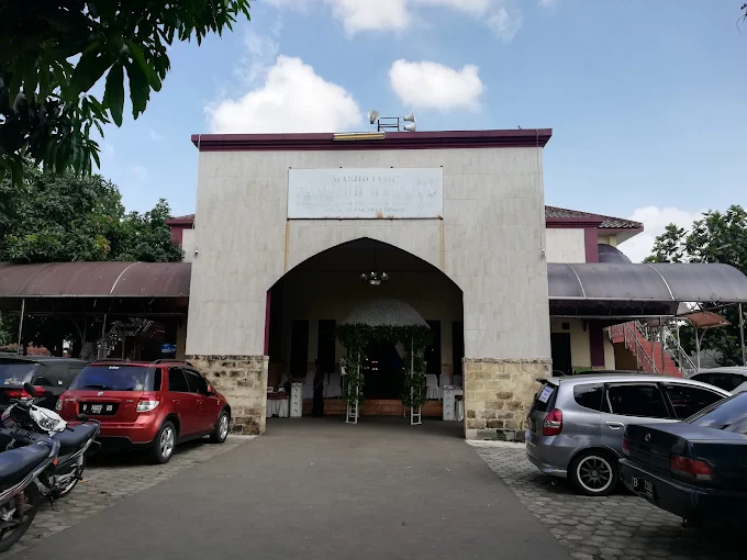 Masjid Jami' Fadhlur Rahman Ciracas